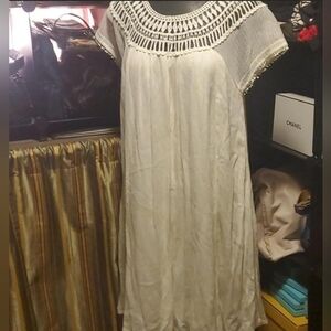 LAST CHANCE FINAL PRICE L Love Dress Flowy Crochet Details